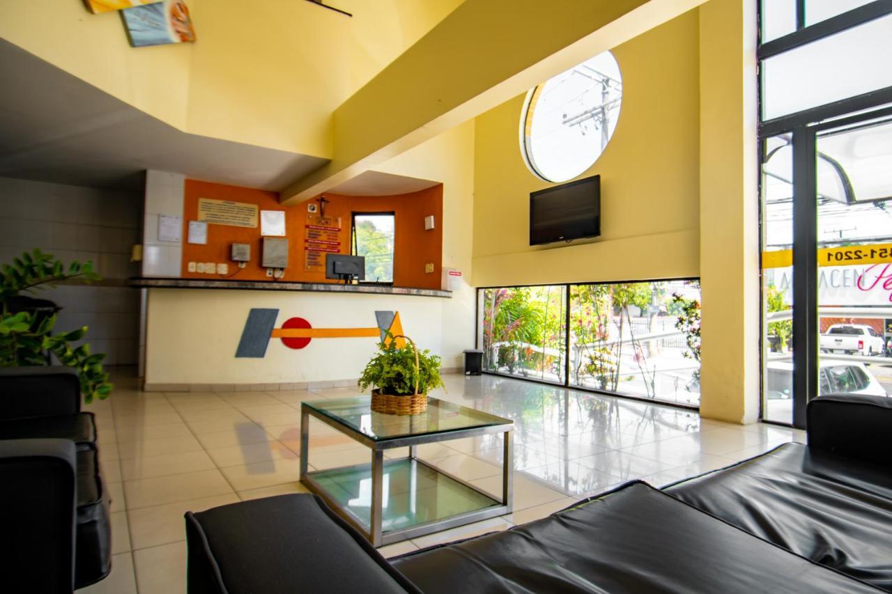 Hotel Piramide Pituba - Av Paulo VI Salvador Luaran gambar